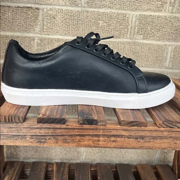 Thursday Women’s Black Leather Sneakers Size 8.5 - Picture 4 of 12